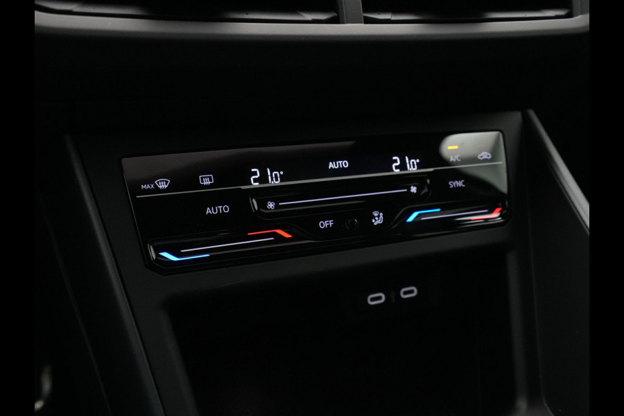 Volkswagen Taigo 1.0 TSI 110pk R-Line Panoramadak Navigatie via App Clima Pdc Lm Velgen 250