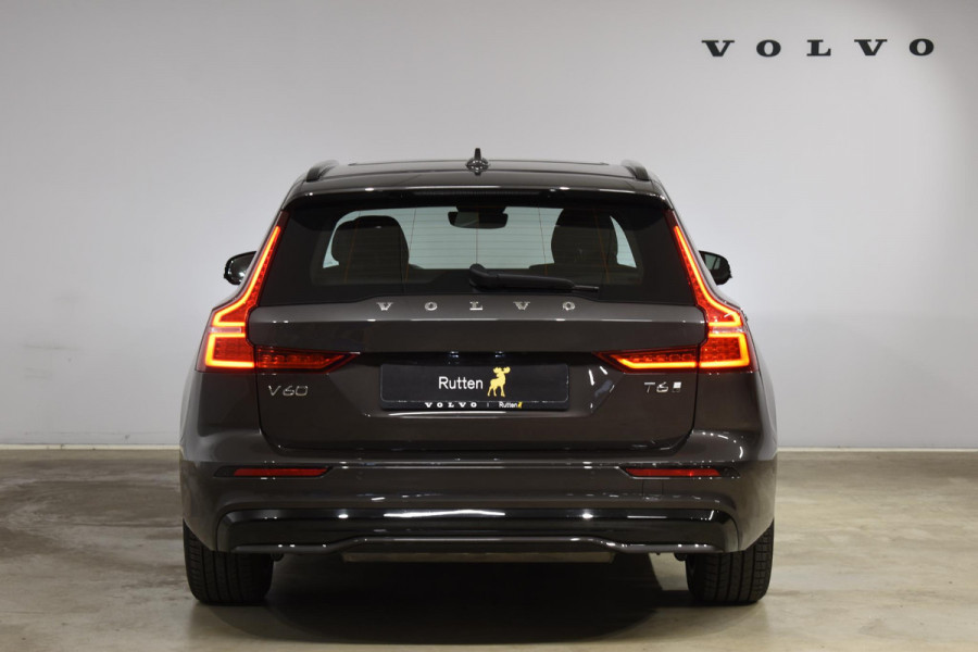 Volvo V60 T6 350PK Automaat AWD Plus Dark / Navigatie / 360 Camera / Panorama Dak / Adaptieve Cruise Control / Harman Kardon / Elektrische Stoelen / LM Velgen / Trekhaak /