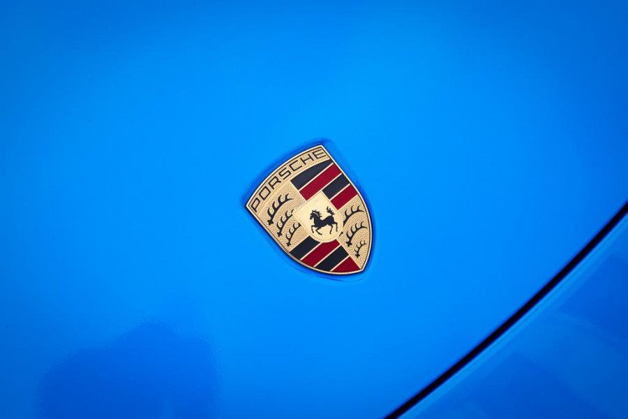 Porsche 718 Cayman 2.0 / Sportuitlaat / Sportchrono / 20'' / Wrap (Origineel Lava Oranje)
