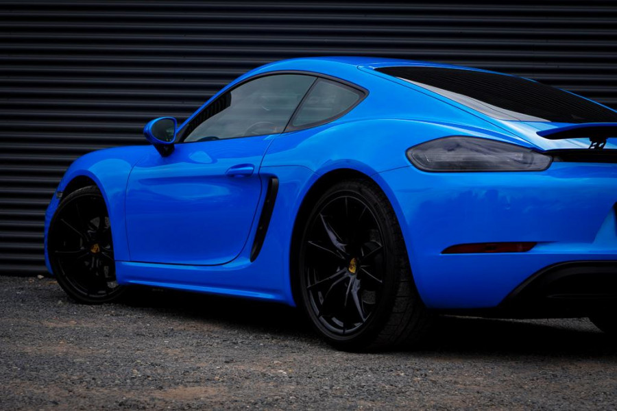 Porsche 718 Cayman 2.0 / Sportuitlaat / Sportchrono / 20'' / Wrap (Origineel Lava Oranje)