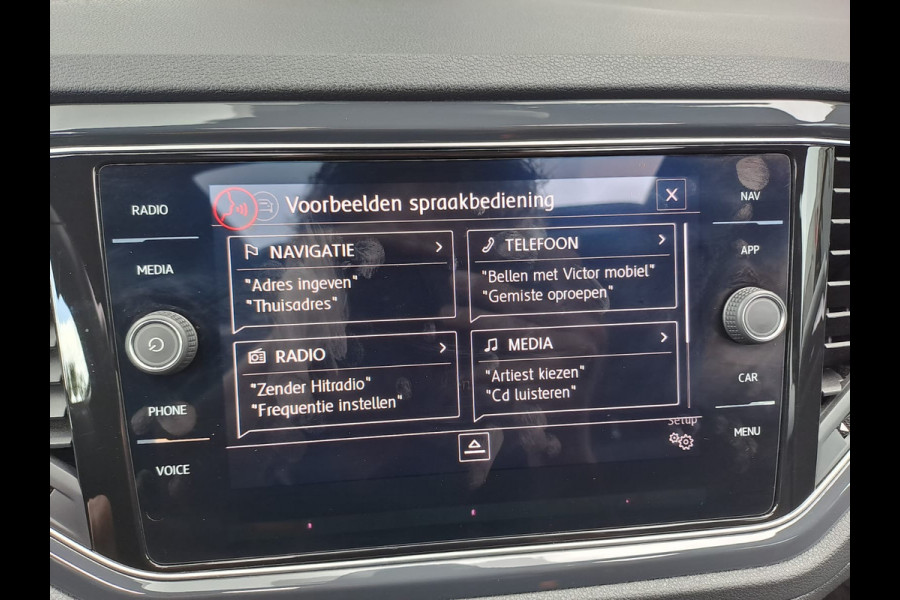 Volkswagen T-Roc 2.0 TSI 190PK 4Motion Sport | R-line | Pano | Navi | App-connect | Trekhaak | Stoelverwarming | Virtual | Camera | Vol |