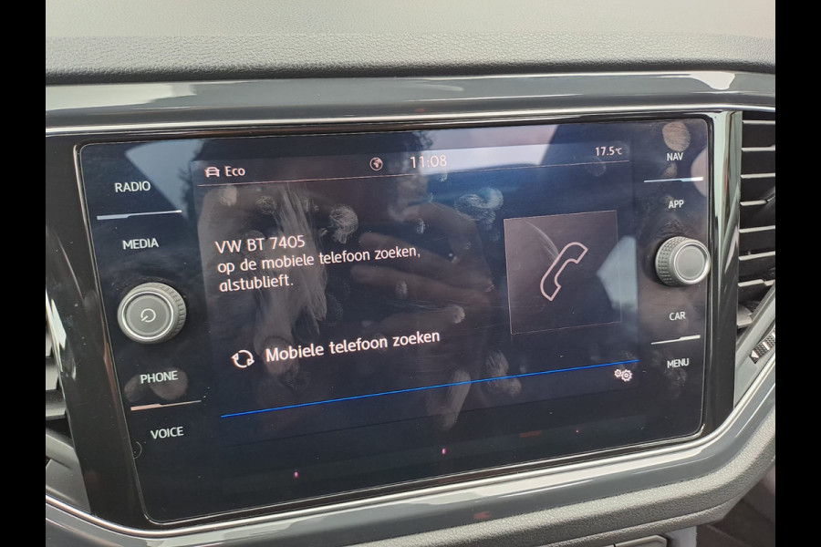 Volkswagen T-Roc 2.0 TSI 190PK 4Motion Sport | R-line | Pano | Navi | App-connect | Trekhaak | Stoelverwarming | Virtual | Camera | Vol |