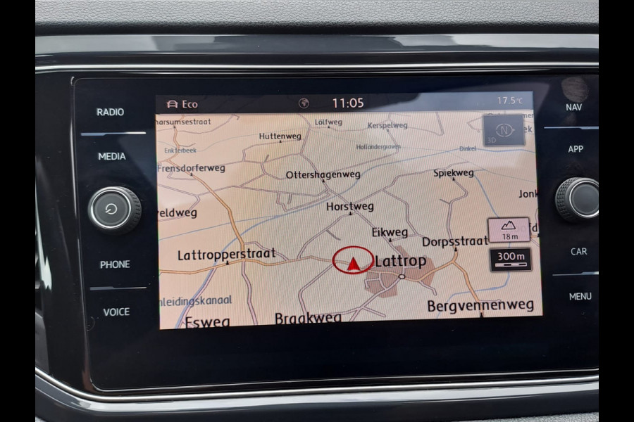 Volkswagen T-Roc 2.0 TSI 190PK 4Motion Sport | R-line | Pano | Navi | App-connect | Trekhaak | Stoelverwarming | Virtual | Camera | Vol |