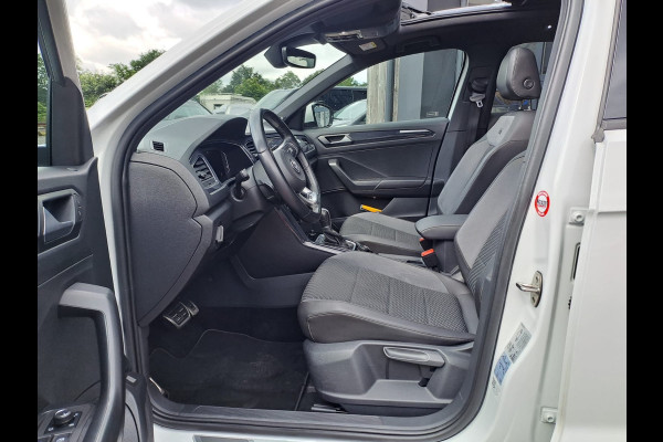Volkswagen T-Roc 2.0 TSI 190PK 4Motion Sport | R-line | Pano | Navi | App-connect | Trekhaak | Stoelverwarming | Virtual | Camera | Vol |