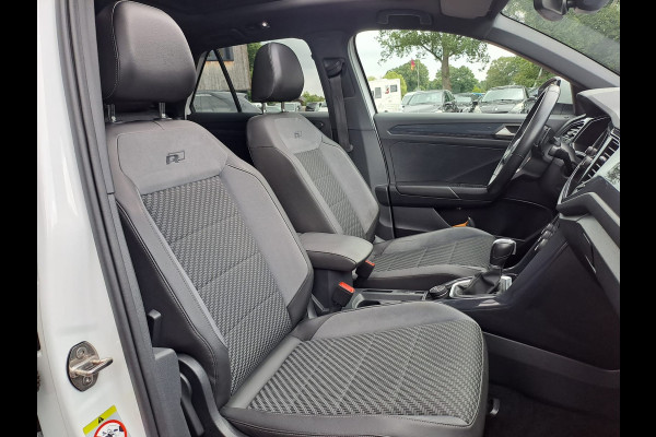 Volkswagen T-Roc 2.0 TSI 190PK 4Motion Sport | R-line | Pano | Navi | App-connect | Trekhaak | Stoelverwarming | Virtual | Camera | Vol |