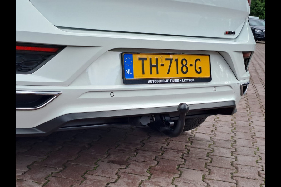 Volkswagen T-Roc 2.0 TSI 190PK 4Motion Sport | R-line | Pano | Navi | App-connect | Trekhaak | Stoelverwarming | Virtual | Camera | Vol |