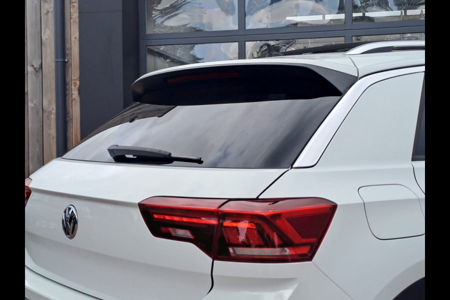 Volkswagen T-Roc 2.0 TSI 190PK 4Motion Sport | R-line | Pano | Navi | App-connect | Trekhaak | Stoelverwarming | Virtual | Camera | Vol |