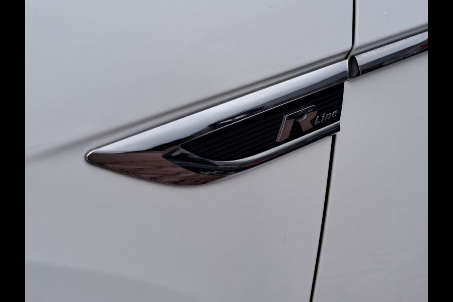 Volkswagen T-Roc 2.0 TSI 190PK 4Motion Sport | R-line | Pano | Navi | App-connect | Trekhaak | Stoelverwarming | Virtual | Camera | Vol |