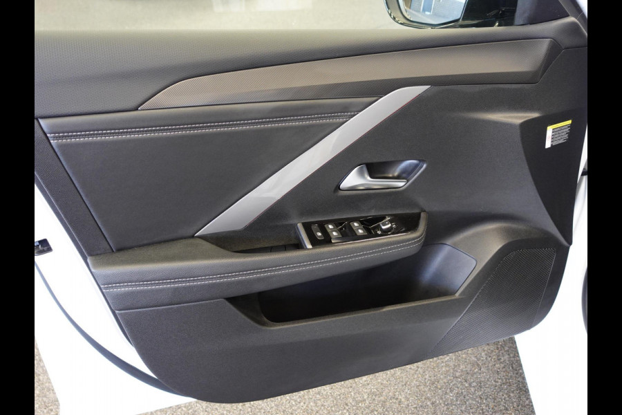 Opel Astra 1.2 130pk GS Line Automaat Opel Astra 1.2 GS Line | Climate control | Adaptive cruise control | LED | Voorstoelen verwarmd | Stuurwiel verwarmd | Achteruitrij camera 360* | Sfeer verlichting | Apple carplay/ Andriod auto