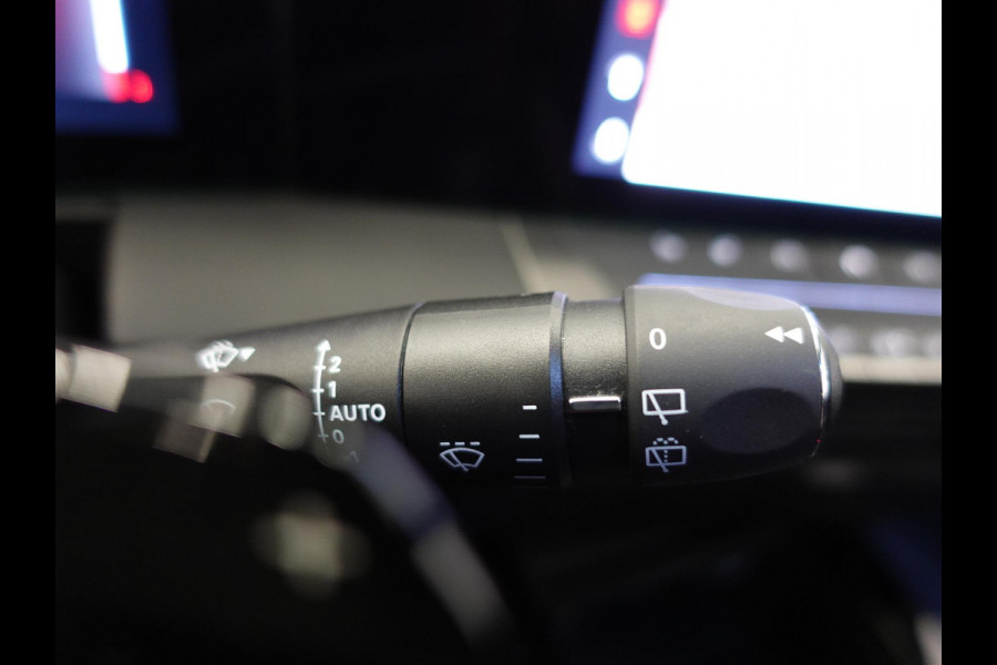 Opel Astra 1.2 130pk GS Line Automaat Opel Astra 1.2 GS Line | Climate control | Adaptive cruise control | LED | Voorstoelen verwarmd | Stuurwiel verwarmd | Achteruitrij camera 360* | Sfeer verlichting | Apple carplay/ Andriod auto