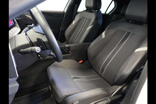 Opel Astra 1.2 130pk GS Line Automaat Opel Astra 1.2 GS Line | Climate control | Adaptive cruise control | LED | Voorstoelen verwarmd | Stuurwiel verwarmd | Achteruitrij camera 360* | Sfeer verlichting | Apple carplay/ Andriod auto