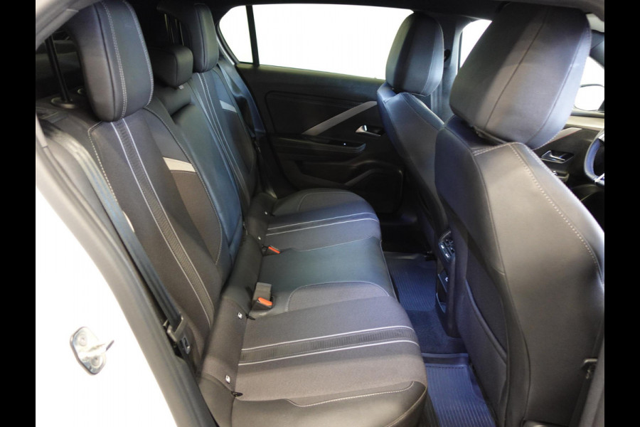 Opel Astra 1.2 130pk GS Line Automaat Opel Astra 1.2 GS Line | Climate control | Adaptive cruise control | LED | Voorstoelen verwarmd | Stuurwiel verwarmd | Achteruitrij camera 360* | Sfeer verlichting | Apple carplay/ Andriod auto