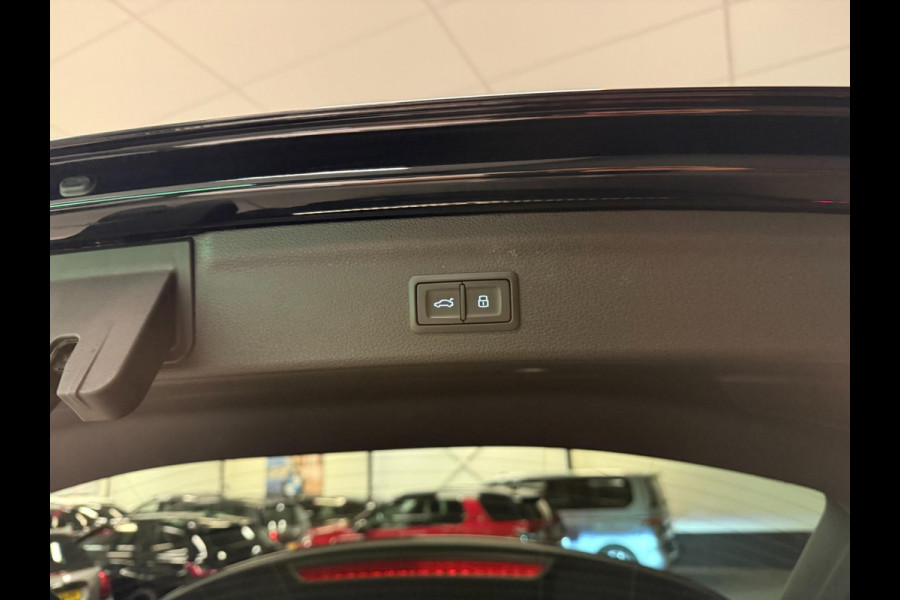 Audi Q3 45 TFSI e S-LINE BLACK-EDITION 20'' PANO/LED/DAB/SFEERVERL/LEDER/STOEL-M/SONOS///