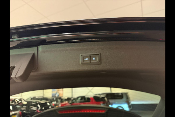 Audi Q3 45 TFSI e S-LINE BLACK-EDITION 20'' PANO/LED/DAB/SFEERVERL/LEDER/STOEL-M/SONOS///