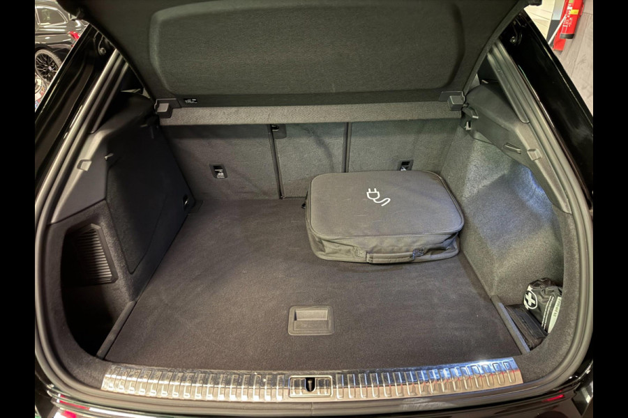 Audi Q3 45 TFSI e S-LINE BLACK-EDITION 20'' PANO/LED/DAB/SFEERVERL/LEDER/STOEL-M/SONOS///