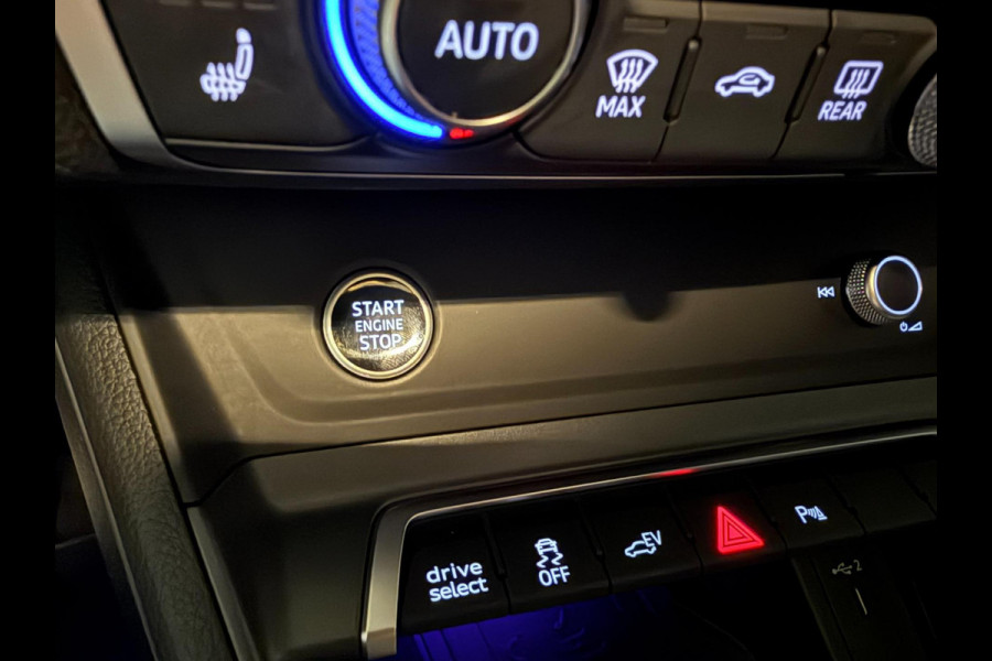Audi Q3 45 TFSI e S-LINE BLACK-EDITION 20'' PANO/LED/DAB/SFEERVERL/LEDER/STOEL-M/SONOS///