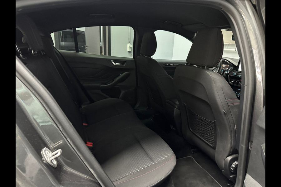 Ford Focus 1.0 EcoBoost ST Line Business