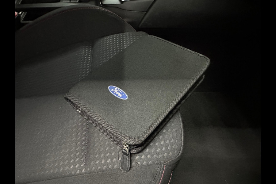Ford Focus 1.0 EcoBoost ST Line Business
