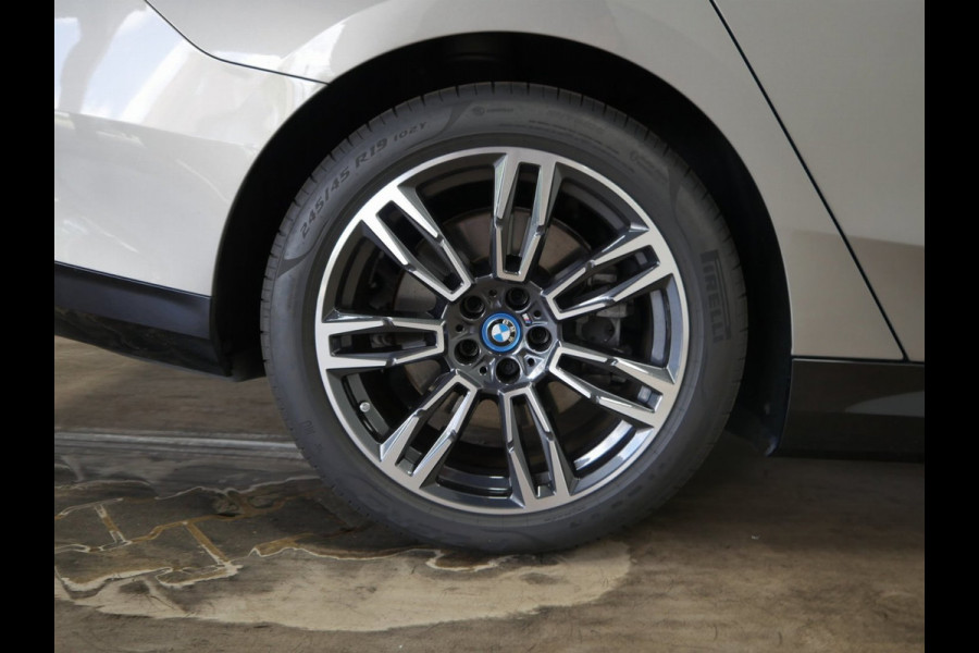 BMW i5 xDrive40 M-Sport - Onderstel Prof - Trekhaak - Bowers & Wilkins - Driving Ass Prof