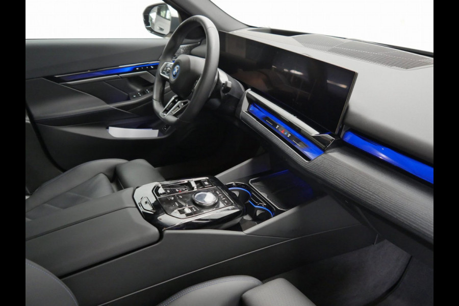 BMW i5 xDrive40 M-Sport - Onderstel Prof - Trekhaak - Bowers & Wilkins - Driving Ass Prof