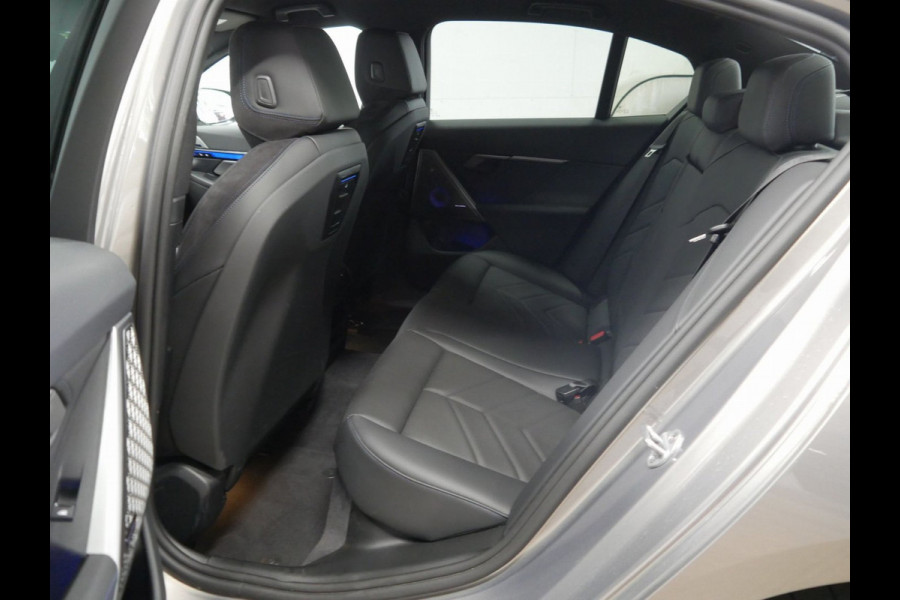 BMW i5 xDrive40 M-Sport - Onderstel Prof - Trekhaak - Bowers & Wilkins - Driving Ass Prof