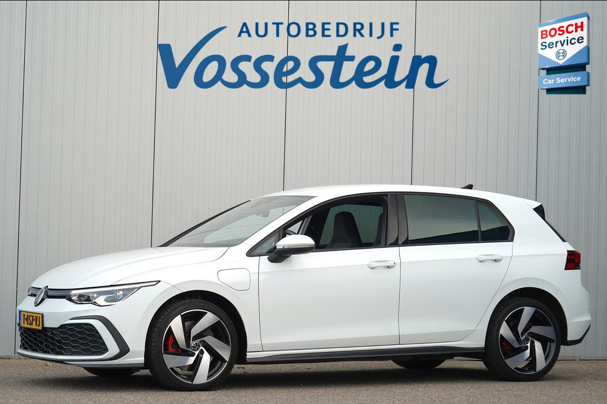 Volkswagen Golf 1.4 eHybrid GTE / Navigatie / Cruise / 18 Inch LMV / Adaptieve Cruise Volkswagen Golf 1.4 eHybrid GTE / Navigatie / Cruise / 18 Inch LMV / Adaptieve Cruise