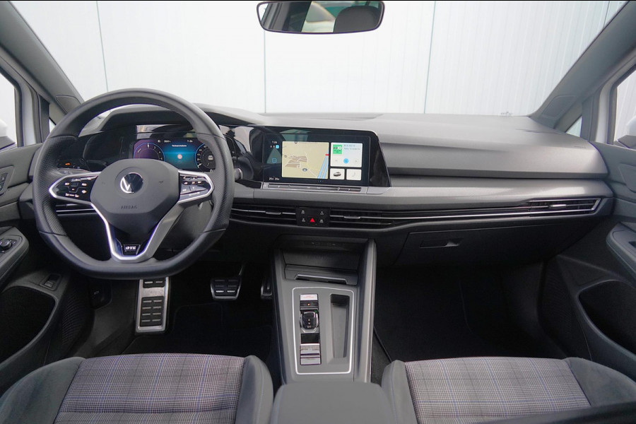 Volkswagen Golf 1.4 eHybrid GTE / Navigatie / Cruise / 18 Inch LMV / Adaptieve Cruise
