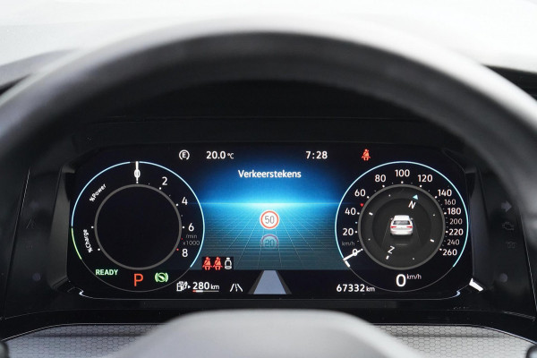 Volkswagen Golf 1.4 eHybrid GTE / Navigatie / Cruise / 18 Inch LMV / Adaptieve Cruise