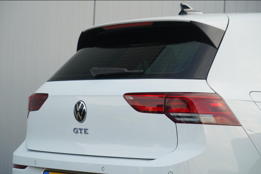 Volkswagen Golf 1.4 eHybrid GTE / Navigatie / Cruise / 18 Inch LMV / Adaptieve Cruise