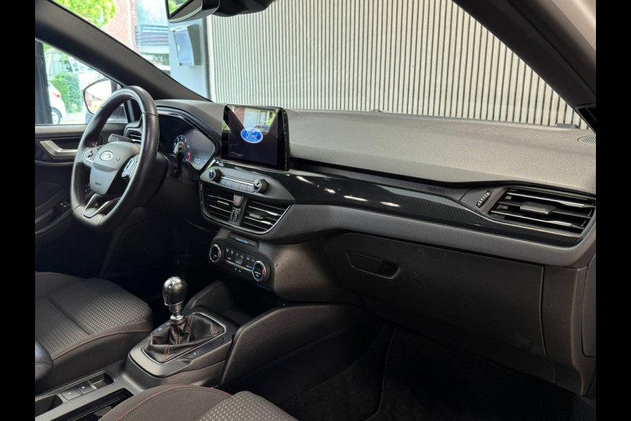 Ford FOCUS Wagon 1.0 EcoBoost ST Line Business NAVIGATIE APPLE CARPLAY AIRCO PDC CRUISE START/STOP LANE-ASSIST KEYLESS-GO