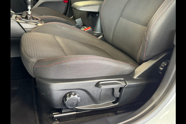 Ford FOCUS Wagon 1.0 EcoBoost ST Line Business NAVIGATIE APPLE CARPLAY AIRCO PDC CRUISE START/STOP LANE-ASSIST KEYLESS-GO
