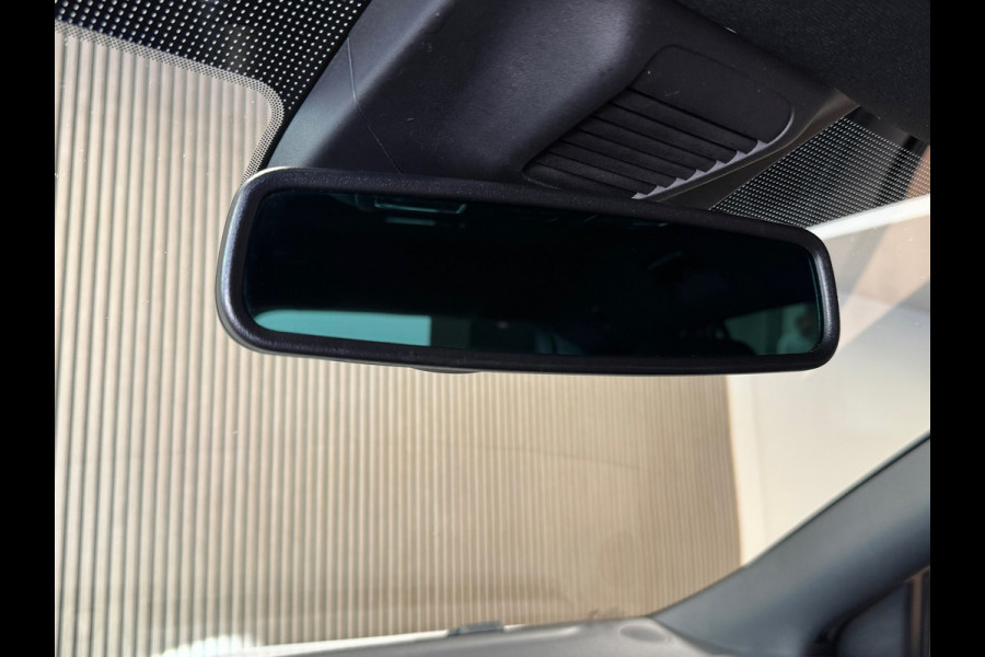 Ford FOCUS Wagon 1.0 EcoBoost ST Line Business NAVIGATIE APPLE CARPLAY AIRCO PDC CRUISE START/STOP LANE-ASSIST KEYLESS-GO
