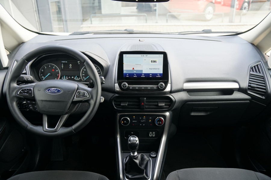 Ford EcoSport 1.0 EcoBoost Titanium + CAMERA / SENSOREN / STOEL, STUURWIEL & VOORRUITVERWARMING