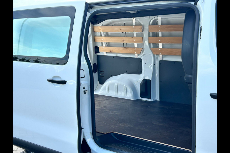 Peugeot Expert 1.5 BlueHDI 102 PK / 1e EIG / 3-ZITS / L2H1 / TREKHAAK / AIRCO / CRUISE / NAVI / SCHUIFDEUR