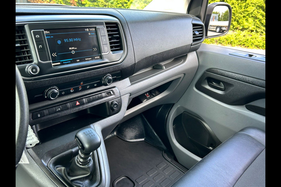 Peugeot Expert 1.5 BlueHDI 102 PK / 1e EIG / 3-ZITS / L2H1 / TREKHAAK / AIRCO / CRUISE / NAVI / SCHUIFDEUR