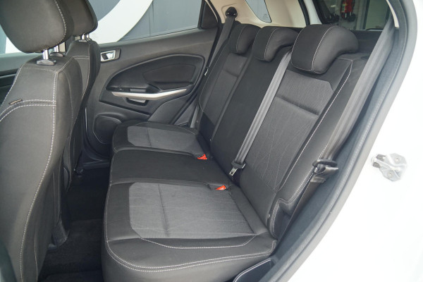 Ford EcoSport 1.0 EcoBoost Titanium + CAMERA / SENSOREN / STOEL, STUURWIEL & VOORRUITVERWARMING