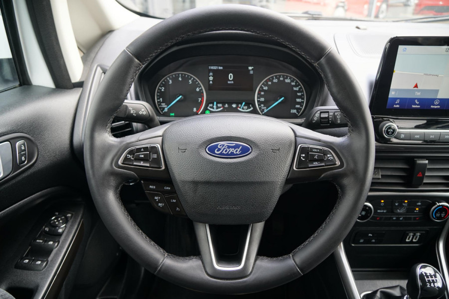 Ford EcoSport 1.0 EcoBoost Titanium + CAMERA / SENSOREN / STOEL, STUURWIEL & VOORRUITVERWARMING