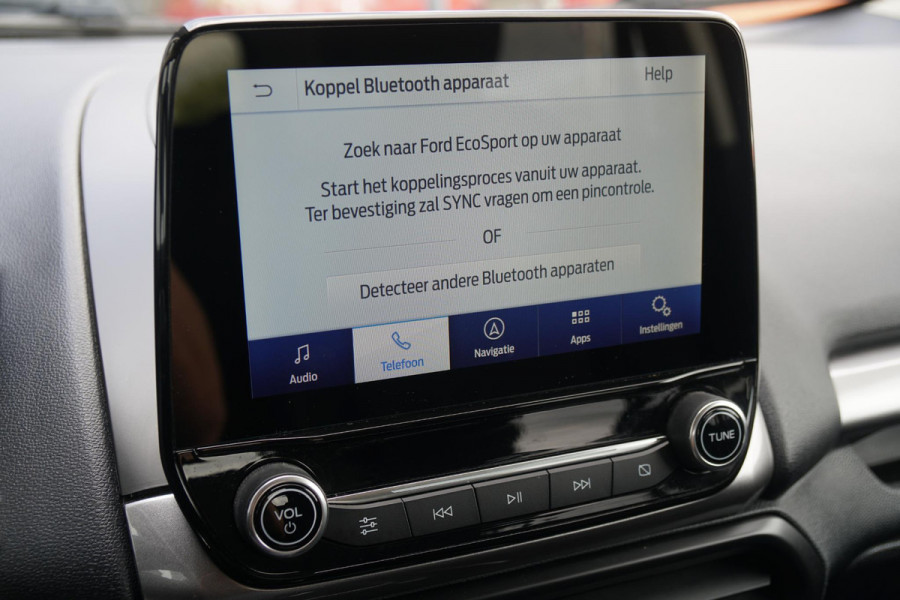 Ford EcoSport 1.0 EcoBoost Titanium + CAMERA / SENSOREN / STOEL, STUURWIEL & VOORRUITVERWARMING