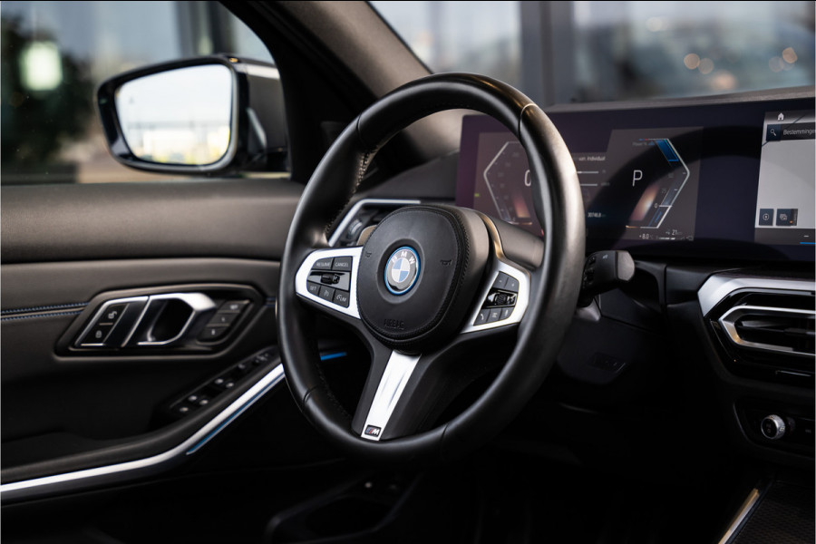 BMW 3-serie 330e G21 - M Sport | Panorama | Keyless | HUD | Cruise Control