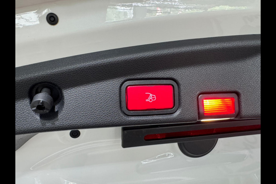 Mercedes-Benz E-Klasse Cabrio 200 Premium Plus | Navi | PDC | Leder | Dodehoek