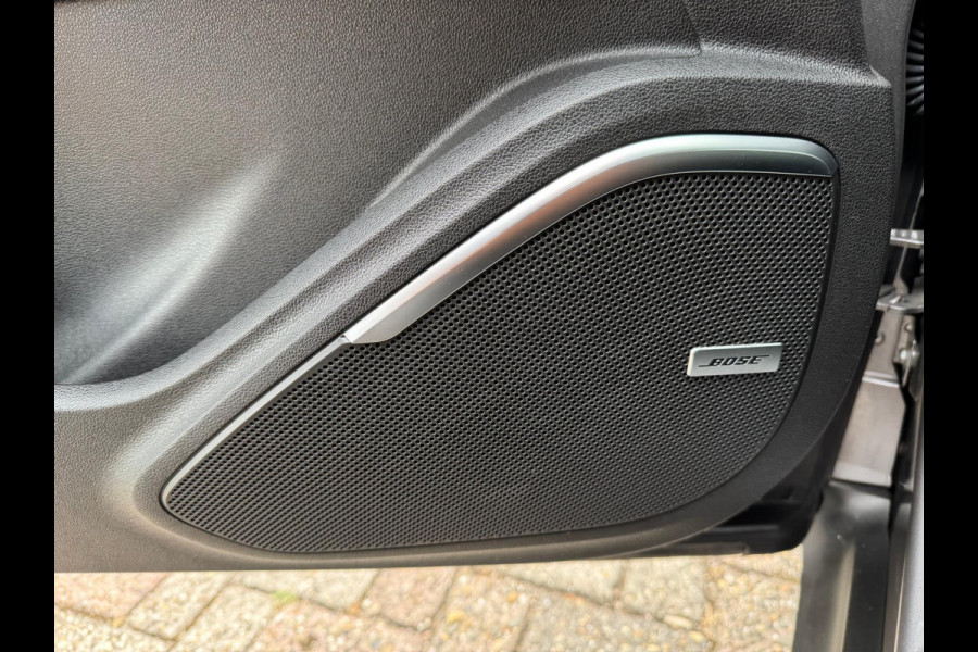 Renault Scénic TCe 140 Bose Sound / Navi / Camera / Massagestoel