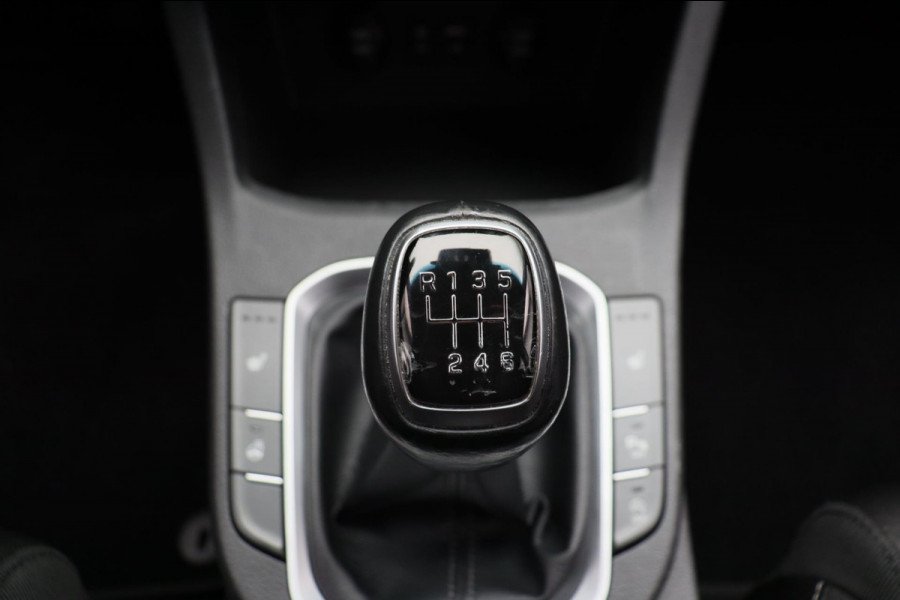 Hyundai i30 Wagon 1.0 T-GDi ComfortLine Apple/Carplay Trekhaak Camera Stoel/stuur Verwaming