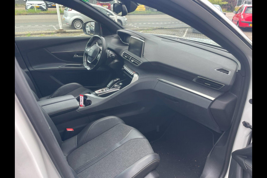 Peugeot 5008 1.2 PureTech GT-Line Avantage / panoramadak / trekhaak