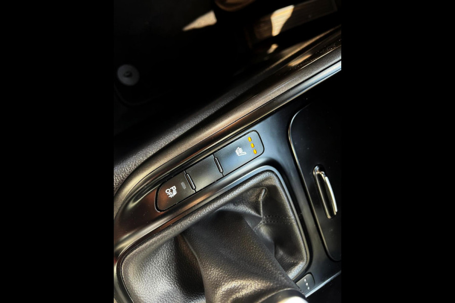 Kia Carens 1.6 GDi DynamicLine 7pers_carplay_camera_Cruise_Clima