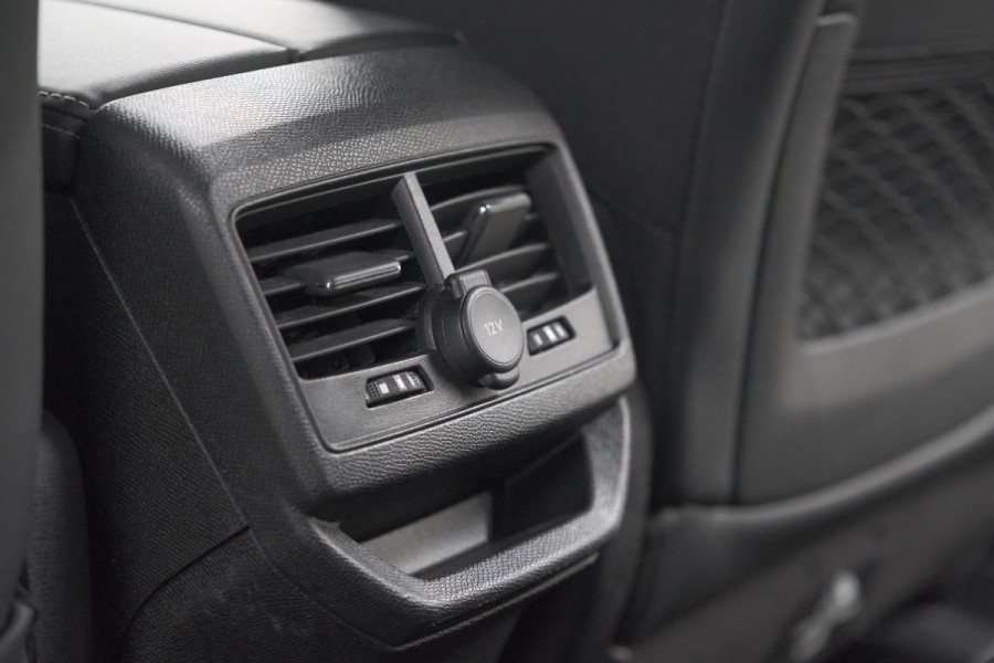 Peugeot 3008 1.6 PureTech 180 GT Line | Camera | Dodehoekdetectie | Adaptieve Cruise Control | Elektronische Kofferklep