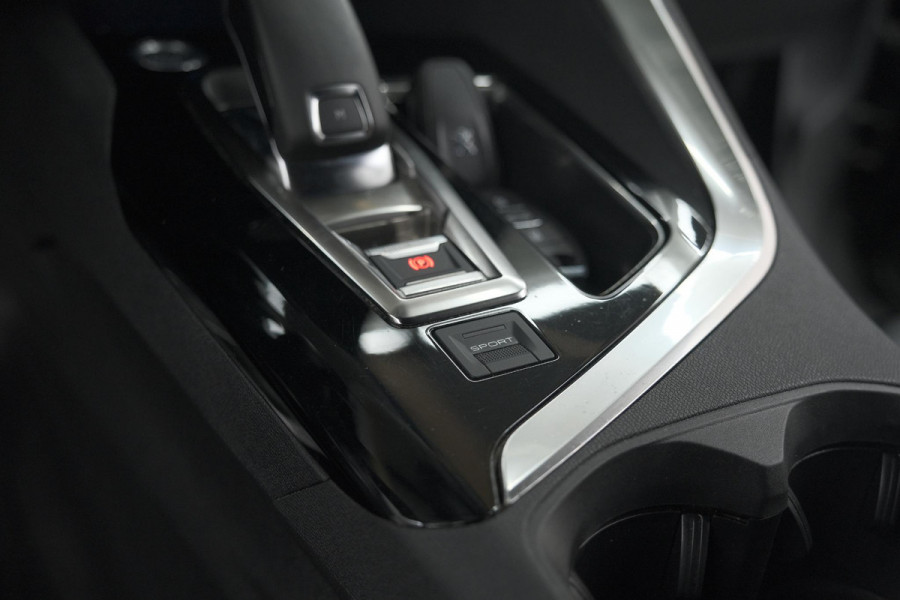 Peugeot 3008 1.6 PureTech 180 GT Line | Camera | Dodehoekdetectie | Adaptieve Cruise Control | Elektronische Kofferklep