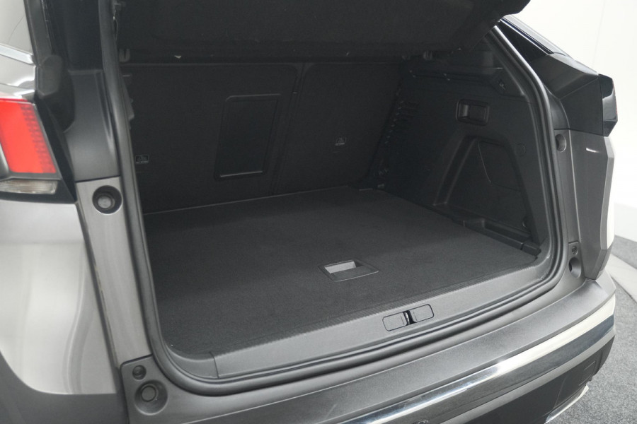 Peugeot 3008 1.6 PureTech 180 GT Line | Camera | Dodehoekdetectie | Adaptieve Cruise Control | Elektronische Kofferklep