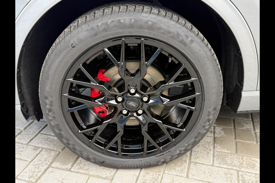Ford Kuga 2.5 PHEV ST-Line X 243pk | Driver Assistance pack | Matrix LED | Black Package | Wegklapbare Trekhaak | Panoramadak | Winterpack | 2.100kg Trekgewicht