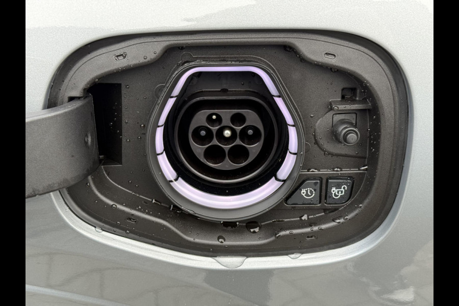 Ford Kuga 2.5 PHEV ST-Line X 243pk | Driver Assistance pack | Matrix LED | Black Package | Wegklapbare Trekhaak | Panoramadak | Winterpack | 2.100kg Trekgewicht