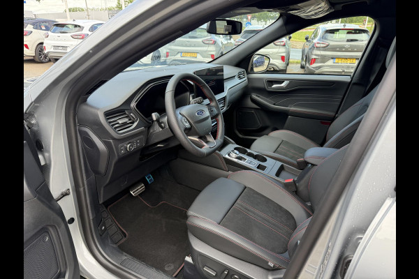 Ford Kuga 2.5 PHEV ST-Line X 243pk | Driver Assistance pack | Matrix LED | Black Package | Wegklapbare Trekhaak | Panoramadak | Winterpack | 2.100kg Trekgewicht